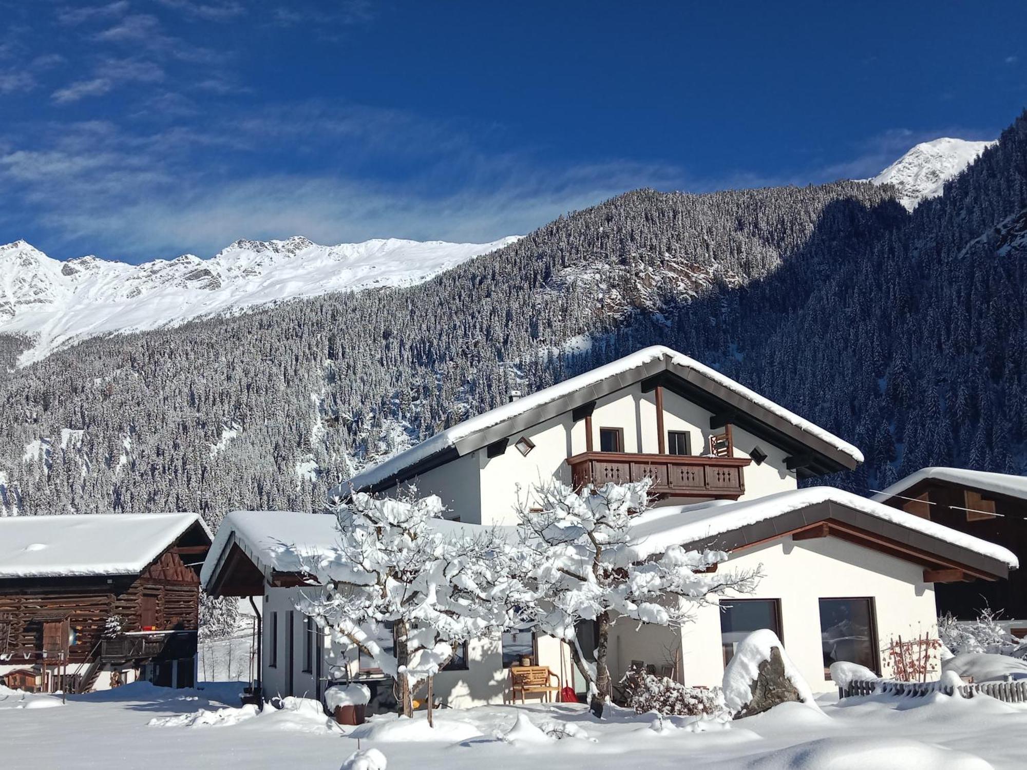 Landhaus St. Hubertus Каунертал Екстериор снимка