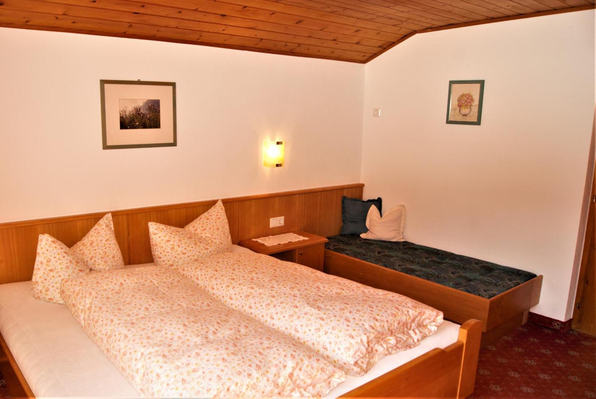 Landhaus St. Hubertus Каунертал Стая снимка